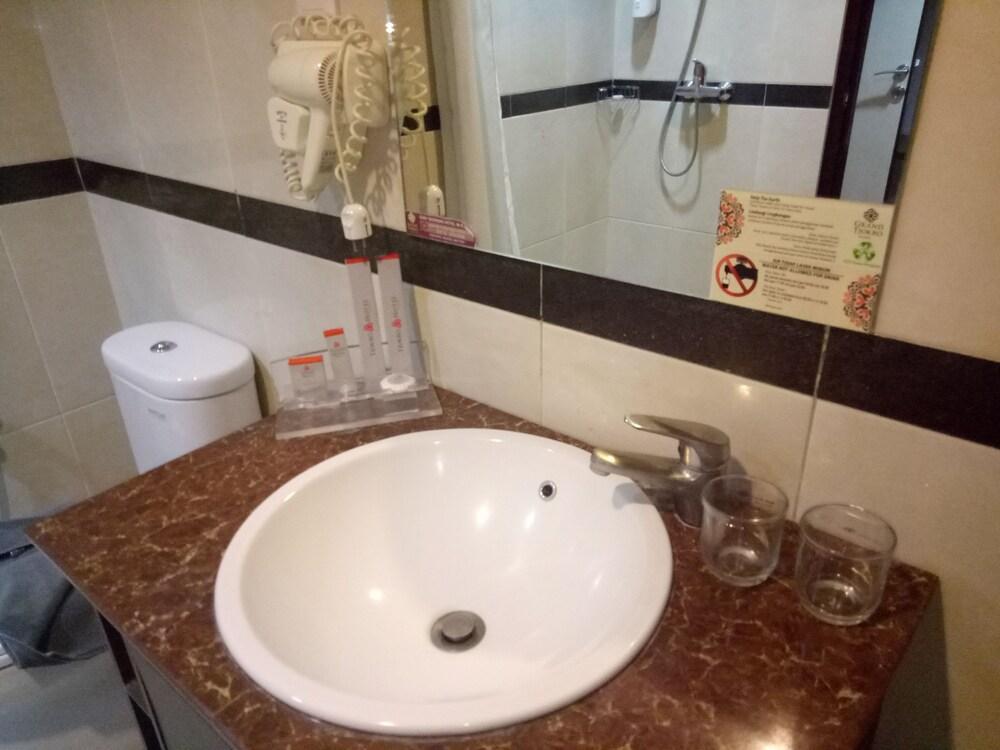 Tjokro Hotel Klaten Kültér fotó