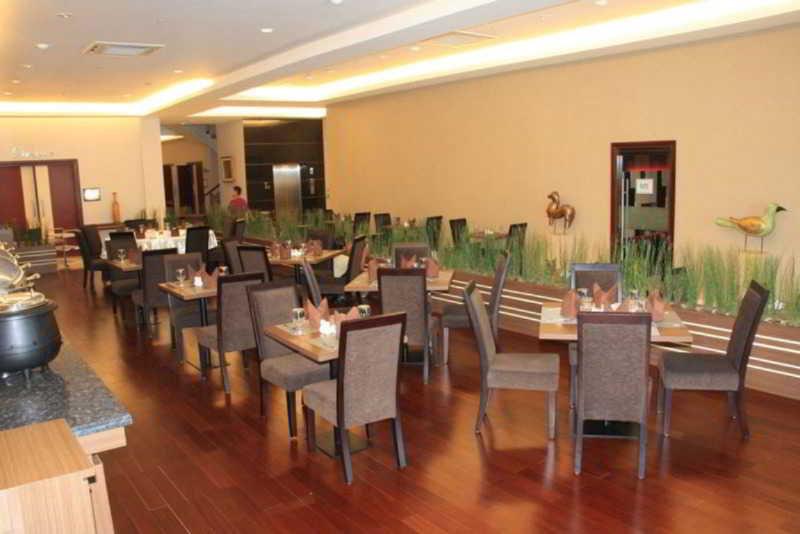 Tjokro Hotel Klaten Kültér fotó