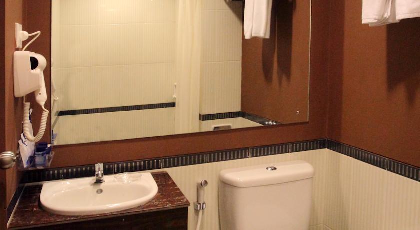 Tjokro Hotel Klaten Kültér fotó