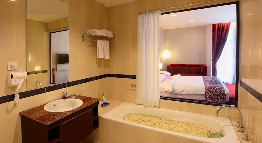 Tjokro Hotel Klaten Kültér fotó