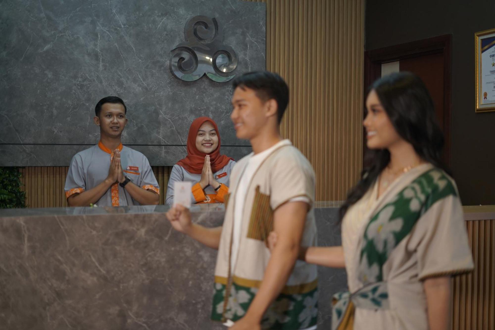Tjokro Hotel Klaten Kültér fotó
