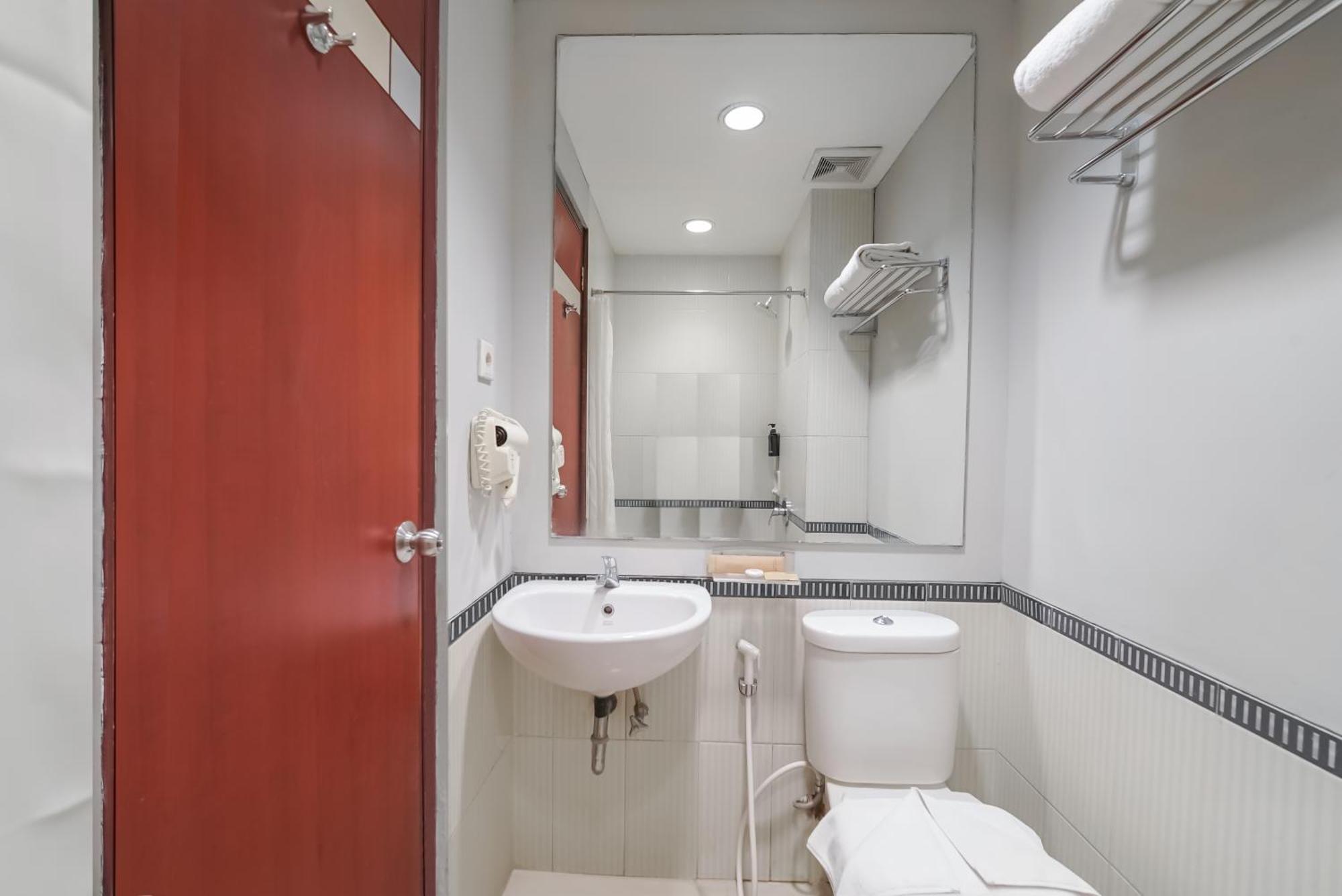 Tjokro Hotel Klaten Kültér fotó